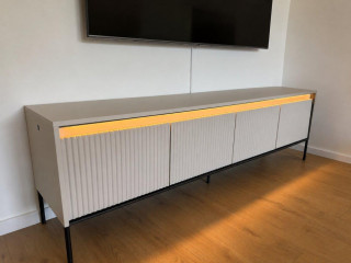 predam-komody-pod-tv-nove