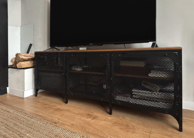 ikea-fjallbo-tv-skrinka-150-cm-kovdrevo-big-0