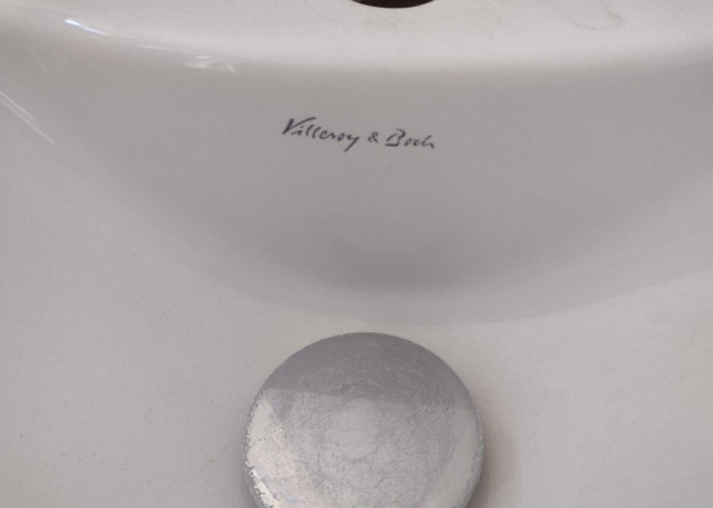 2x-villeroy-boch-umyvadlo-na-dosku-big-1