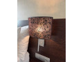 nastenna-lampa-s-tienidlom-small-1