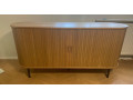 ovalna-skrinka-pod-tv-small-0