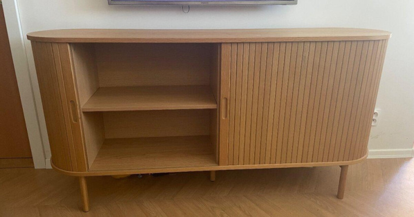 skrinka-pod-tv-s-posuvnymi-dverami-big-1