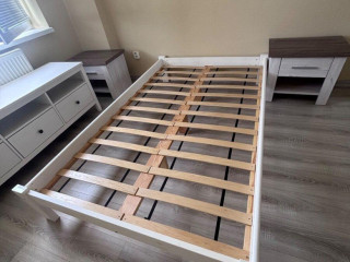 biela-postel-s-lamelovym-rostom-120x200