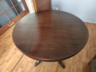 predam-dreveny-stol-za-50eur