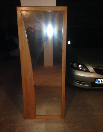 zrkadlo-v-drevenom-rame-180-x-70-cm-big-1