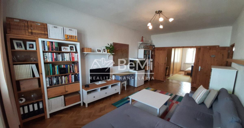 stylovy-2-izbovy-byt89m2-nitra-stare-mesto-id-008-112-viska-big-0