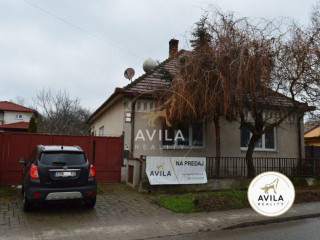 avila-na-predaj-povodny-5izbovy-rd-s-velkorysym-pozemkom-12