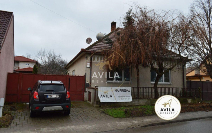 avila-na-predaj-povodny-5izbovy-rd-s-velkorysym-pozemkom-12-big-0