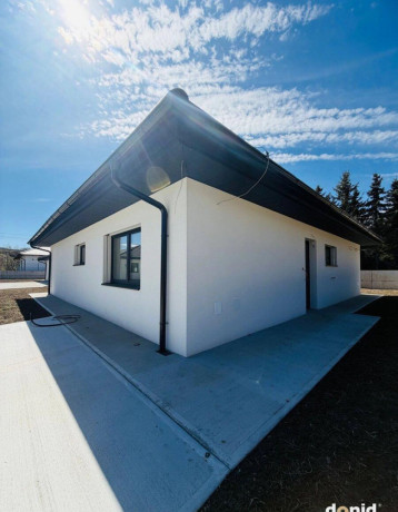 na-predaj-moderny-4-izbovy-bungalov-liptovsky-michal-big-1