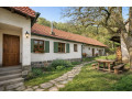 rodinny-dom-stodola-a-pozemok-4273-m2-prietrz-small-1