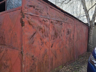 predam-kovovy-garaz-5x7m