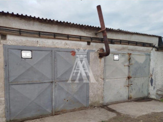 dvojgaraz-pri-aquareine-kosice-zapad