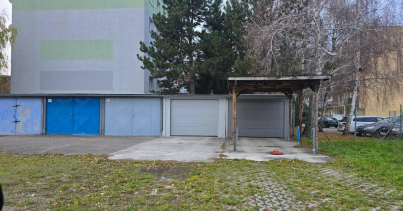 vynimocna-ponuka-garaze-s-pristreskom-pre-dve-auta-v-piestan-big-4