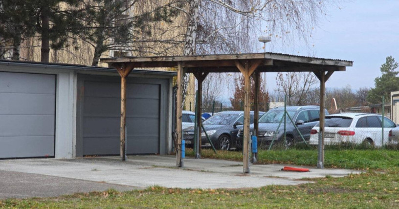 vynimocna-ponuka-garaze-s-pristreskom-pre-dve-auta-v-piestan-big-2