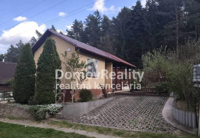 velmi-pekna-rekreacna-chatka-s-pozemkom-298-m2-v-pd-sad-60-big-0