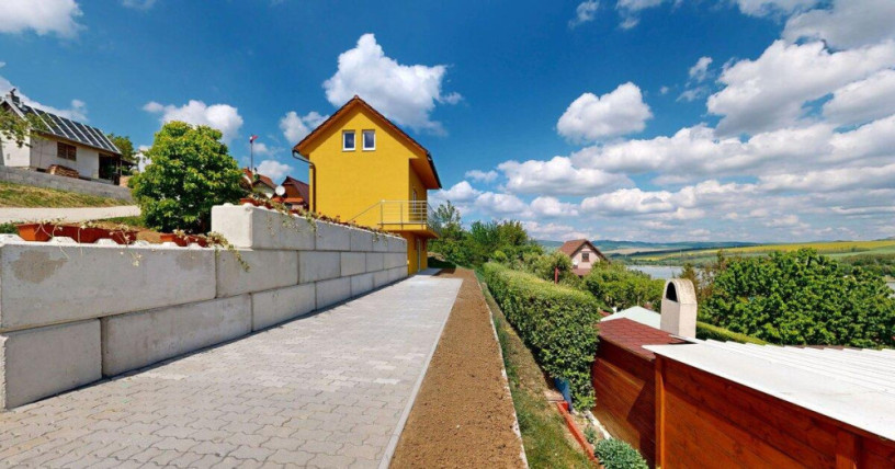 novostavba-chaty-s-vyhladom-na-kunovsku-priehradu-bezpecie-big-4