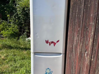 chladnicka-s-mraznickou-indesit