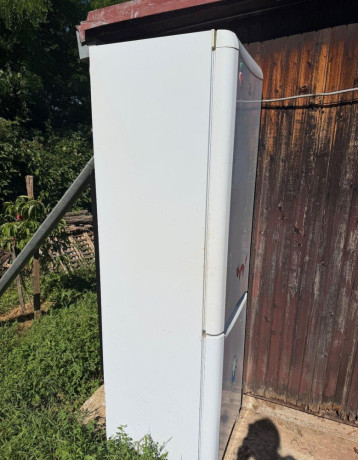 chladnicka-s-mraznickou-indesit-big-1