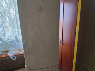 kombinovana-chladnicka-electrolux