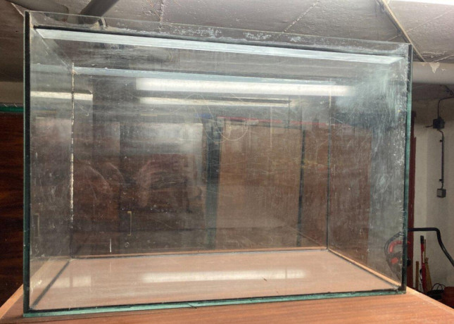 predam-stare-akvarium-big-0