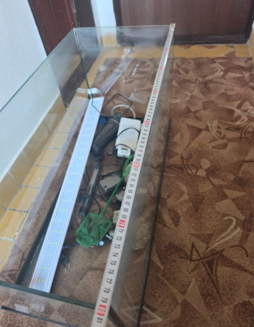 mam-napredaj-akvarium-big-2