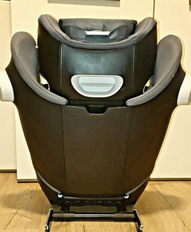 predam-autosedacku-cybex-solution-m-fix-big-2