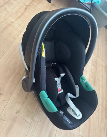cybex-aton-b2-i-size-zakladna-do-auta-big-1