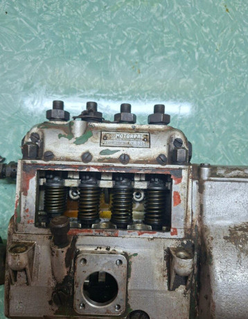 vstrekovacie-cerpadlo-na-traktor-zetor-super-50-po-repase-big-1