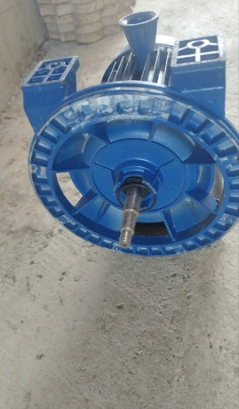 predam-elektromotor-motor-z-cerpadla-big-3