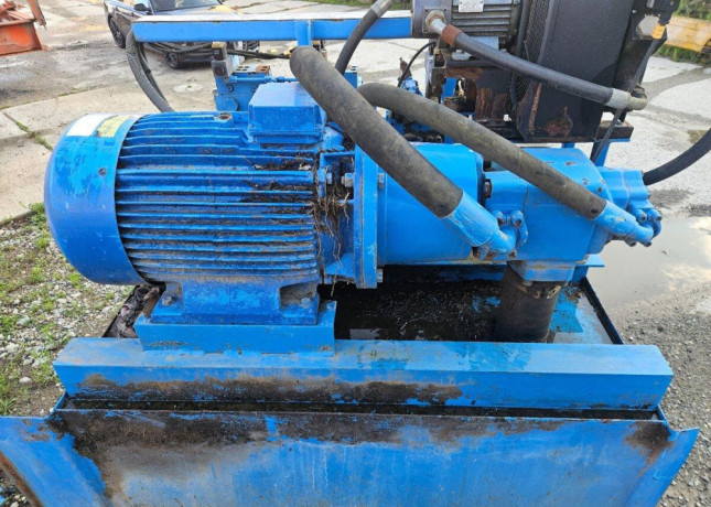 predam-hydraulicke-cerpadlo-big-0
