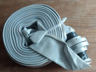 predam-poziarnu-hadicu-s-rychlo-spojkami
