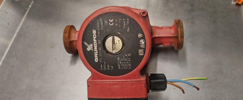 predam-cerpadlo-grundfos-ups-25-40-180-big-0