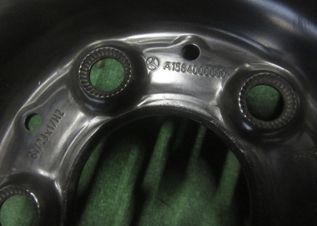 r17-plechove-disky-mercedes-gla-roztec-5x112-et38-big-2