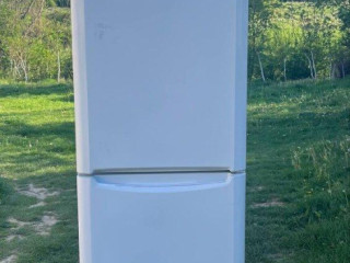 predam-chladnicku-s-mraznickou-indesit