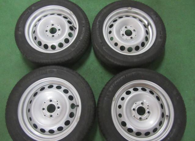 r15-letna-sada-smart-fortwo-roztec-4x100-michelin-big-0