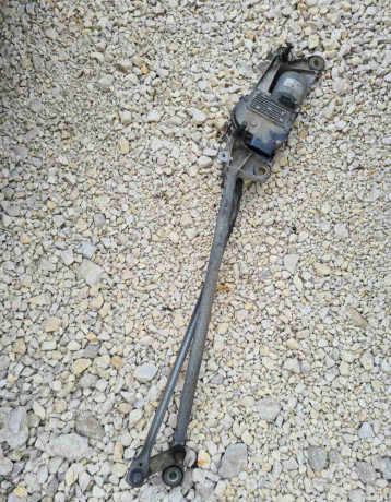 mechanizmus-prednych-stieracov-vw-touareg-7l-big-0