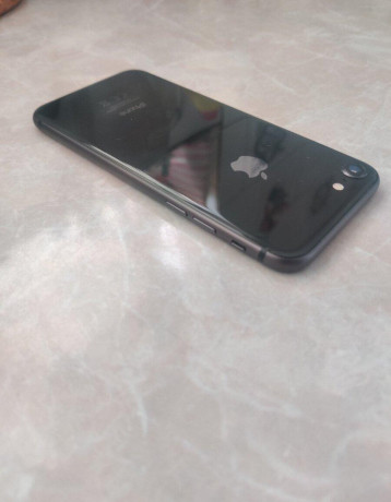 iphone-8-black-128gb-big-2