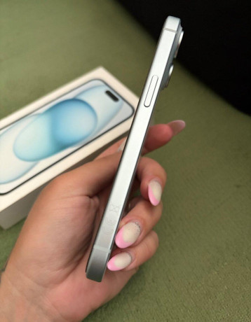 iphone-15-128gb-blue-big-4