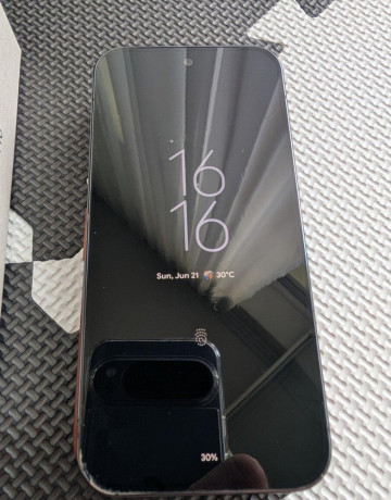 google-pixel-9-pro-256gb-big-2
