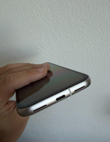 google-pixel-8a-big-4