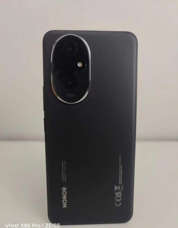 honor-200-5g-8256gb-top-stav-big-1