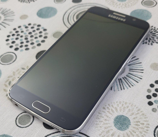 samsung-galaxy-s6-32gb-black-sapphire-big-1