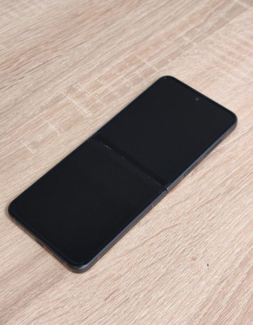samsung-galaxy-z-flip-5-512gb-big-2