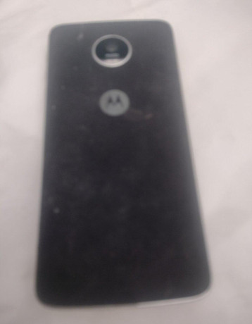 moto-z-play-big-1