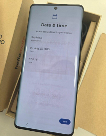 motorola-edge-50-pro-12512gb-big-1