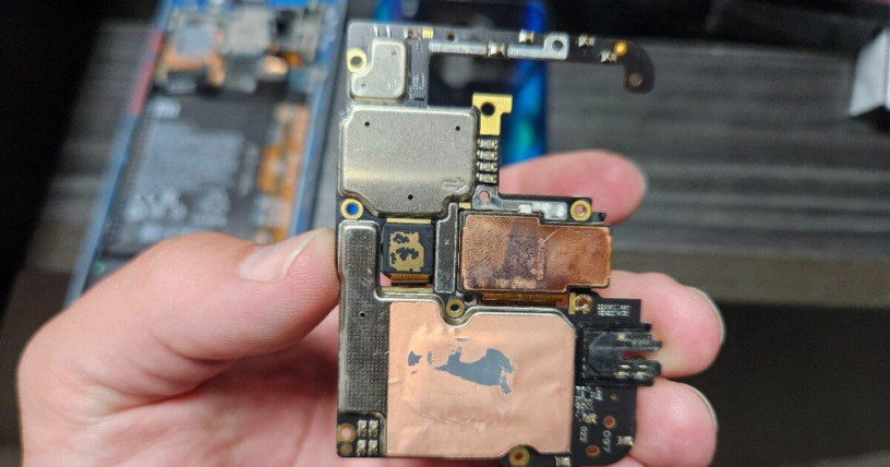 zakladna-doska-a-ine-diely-na-xiaomi-mi-9t-big-3