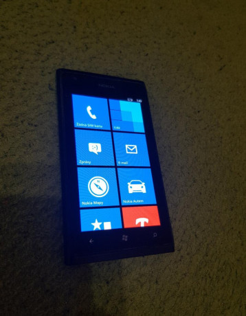 nokia-lumia-900-big-1