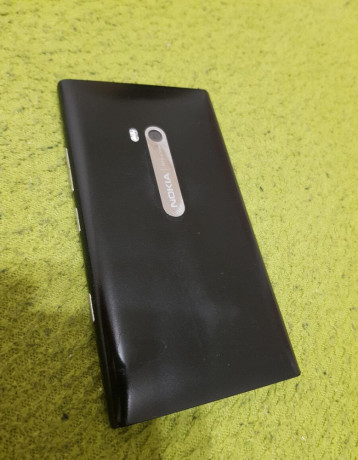 nokia-lumia-900-big-3