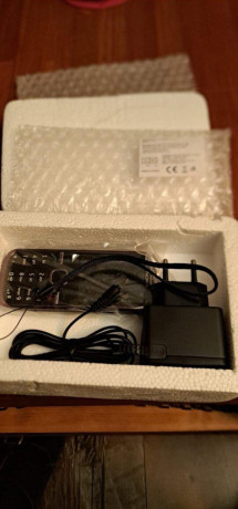 na-predaj-nokia-c500-2-big-3