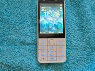 novia-230-dual-sim-biela-mam-aj-ciernu-tiez-dual-sim-dobrom